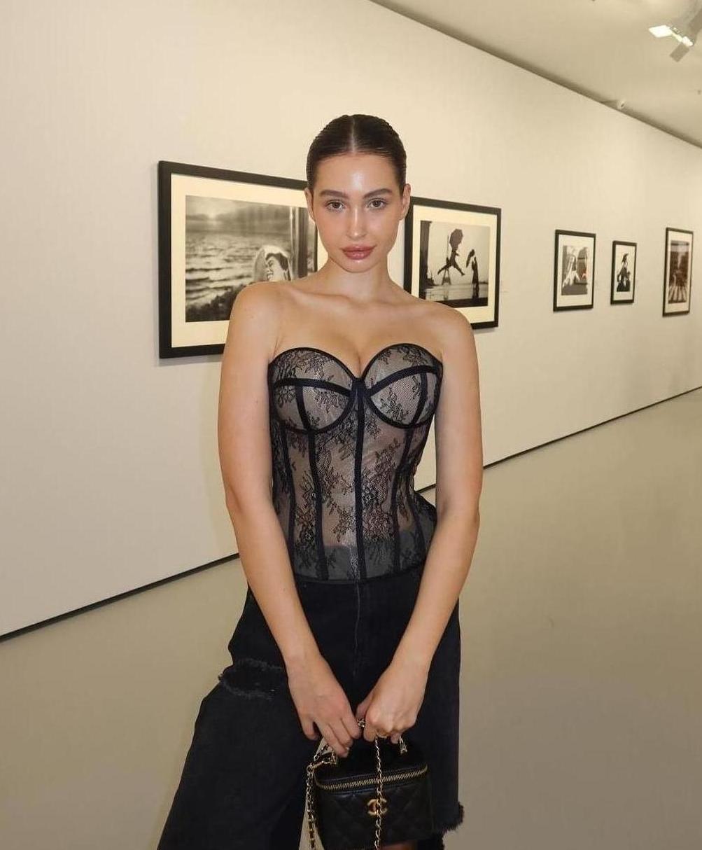 Moonlight & Myrrh Massage